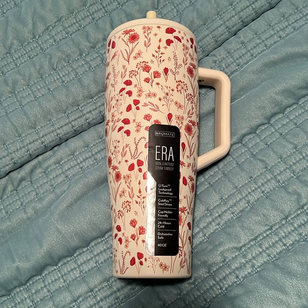 BNWT BrüMate Era 40 Poppy 🤍 sold out ‼️